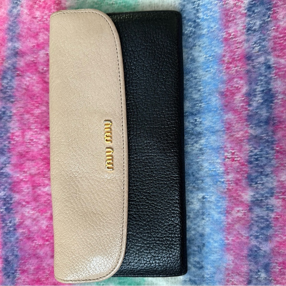 Miu miu long wallet